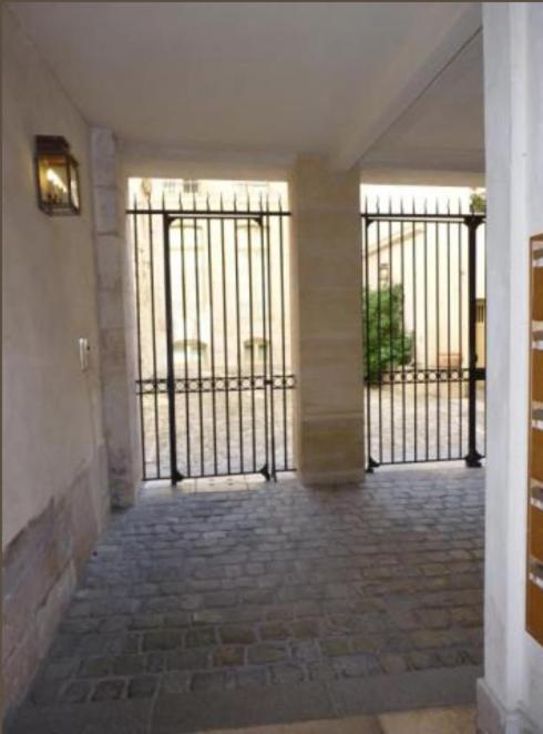 Charming Cosy Triplex In Trendy Marais Apartment Paris Exterior photo